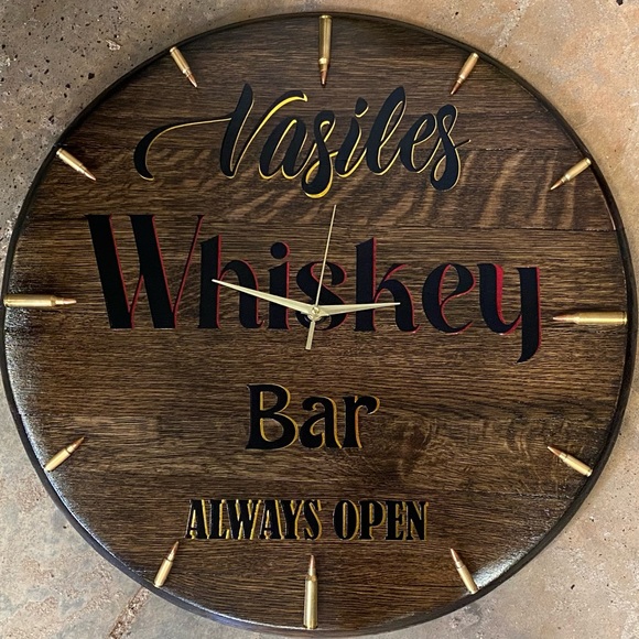 Custom made whiskey barrel clock. - Picture 1 of 4